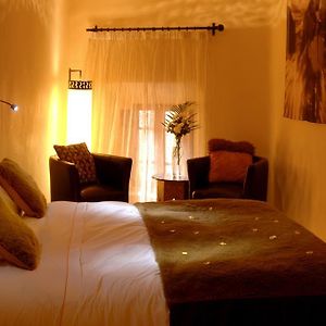 Standard Double Suite